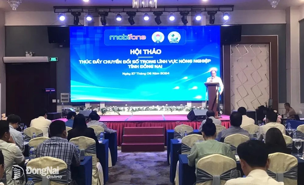Đồng chí Trần Lâm Sinh – Phó Giám đốc Sở Nông nghiệp và Phát triển nông thôn phát biểu khai mạc Hội thảo.