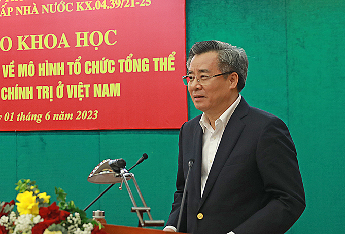 Đồng chí Nguyễn Quang Dương, Phó Trưởng Ban Tổ chức Trung ương phát biểu tại Hội thảo khoa học “Một số vấn đề lý luận về mô hình tổ chức tổng thể của hệ thống chính trị tại Việt Nam”, ngày 1-6-2023.