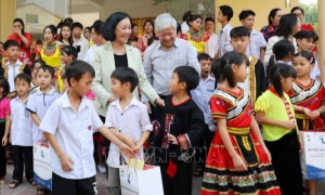 Thường trực Ban Bí thư, Trưởng Ban Tổ chức Trung ương Trương Thị Mai thăm, làm việc tại tỉnh Điện Biên