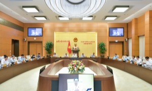 Ủy ban Thường vụ Quốc hội nhất trí giảm 2% thuế giá trị gia tăng đến hết năm 2024