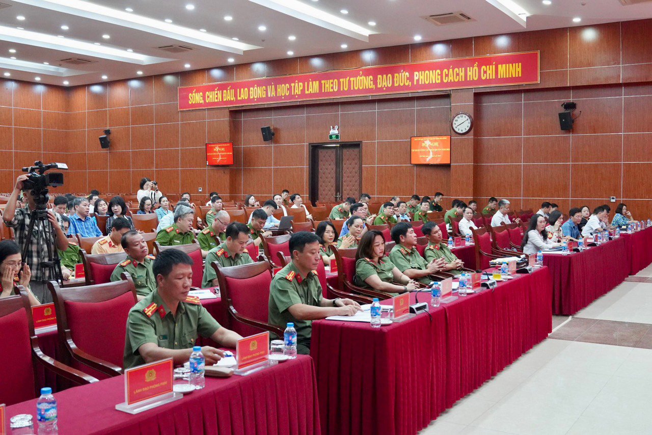 Các đại biểu tham dự Hội nghị