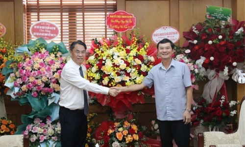 Lãnh đạo Ban Tổ chức Trung ương và các cơ quan, đơn vị chúc mừng Tạp chí Xây dựng Đảng nhân kỷ niệm 99 năm Ngày Báo chí cách mạng Việt Nam