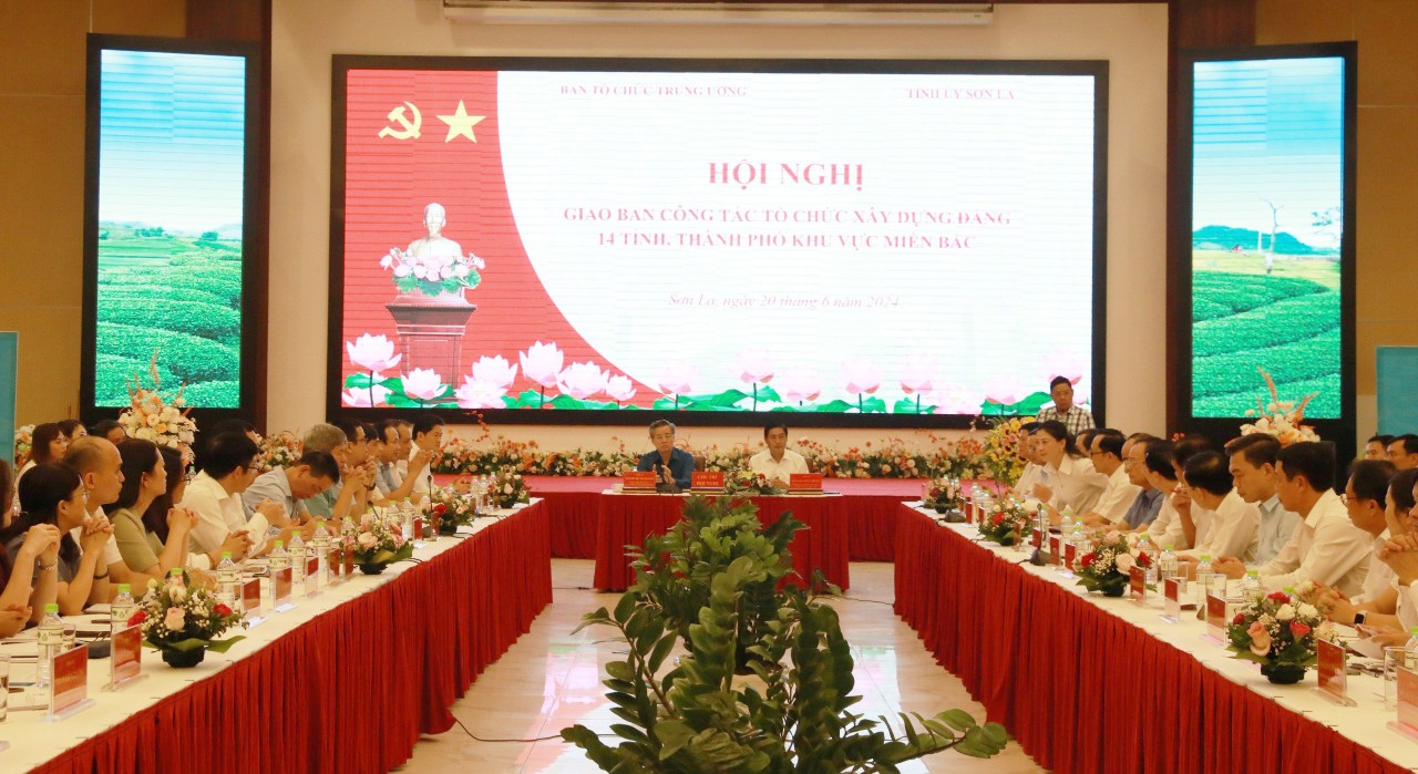 Toàn cảnh Hội nghị.