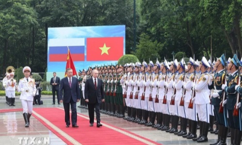 Chủ tịch nước Tô Lâm chủ trì lễ đón chính thức Tổng thống Nga Vladimir Putin