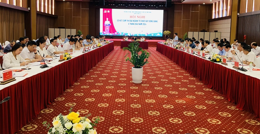 Toàn cảnh Hội nghị.