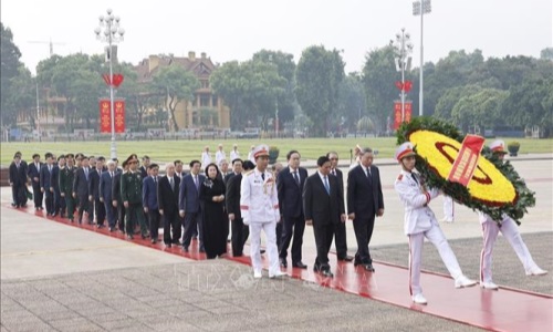 Lãnh đạo Đảng, Nhà nước viếng Chủ tịch Hồ Chí Minh và các anh hùng liệt sĩ