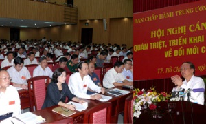 Nhiều vấn đề về đổi mới công tác cán bộ được trao đổi, thảo luận
