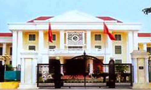 Bộ Chính trị điều động, phân công cán bộ