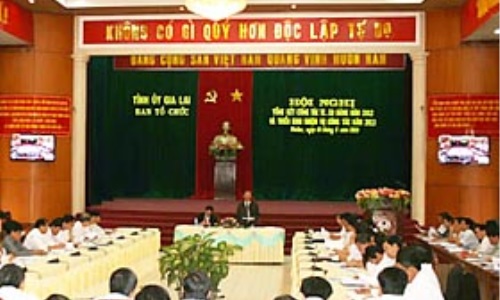 Phát triển đảng viên ở thôn, làng, tổ dân phố chưa có đảng viên