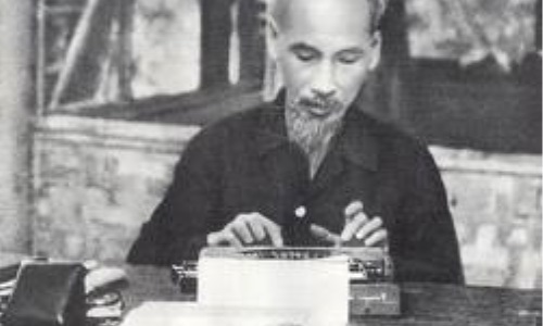 Người nặng lòng với báo chí