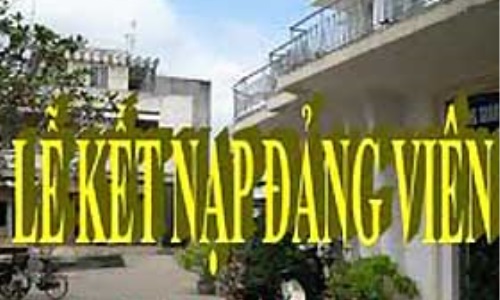 Kết nạp 12 chủ nhà trọ vào Đảng