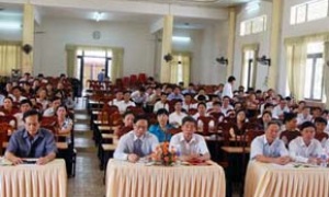 Xây dựng đội ngũ cán bộ cơ sở ở Bắc Giang