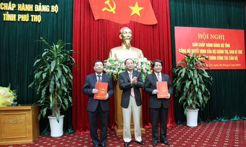 Công bố các Quyết định của Bộ Chính trị, ý kiến của Ban Bí thư về công tác cán bộ của tỉnh Phú Thọ