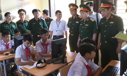 Một số giải pháp xây dựng đội ngũ những người làm công tác cán bộ