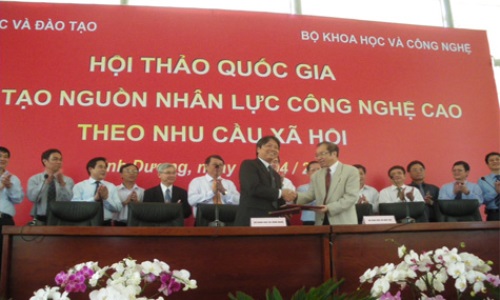 Tỉnh, thành ủy vùng duyên hải miền Trung lãnh đạo phát triển nhân lực khoa học, công nghệ