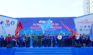 Thành đoàn TP. Hồ Chí Minh thăm, động viên chiến sĩ tình nguyện hè và lễ kết nạp đảng viên là chiến sĩ tình nguyện Kỳ nghỉ hồng năm 2022