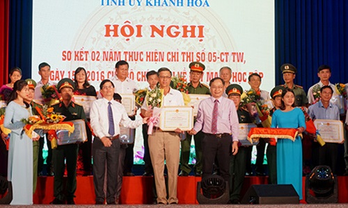 Khánh Hòa: Thực hiện Nghị quyết Trung ương 4 (khóa XI, XII) gắn với học và làm theo Bác Hồ