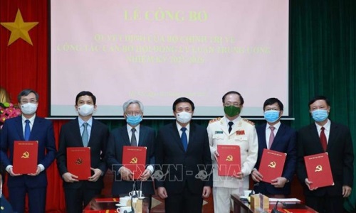Công bố quyết định của Bộ Chính trị về công tác cán bộ của Hội đồng Lý luận Trung ương