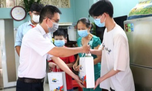 TP. Hồ Chí Minh: Chăm lo cho 2.200 trẻ mồ côi do dịch COVID-19