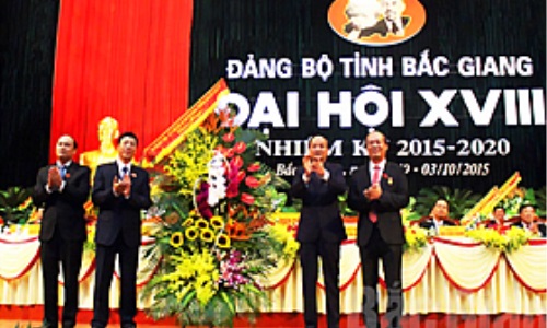 Đồng chí Tô Huy Rứa dự và chỉ đạo Đại hội đại biểu Đảng bộ tỉnh Bắc Giang lần thứ XVIII