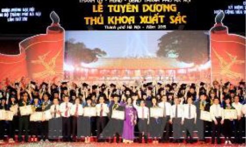 Điều kiện tuổi trong công tác cán bộ