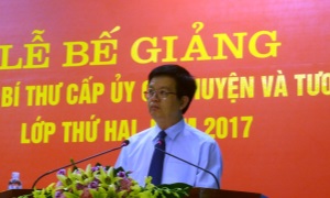 Bế giảng lớp cập nhật kiến thức cho bí thư cấp ủy cấp huyện và tương đương