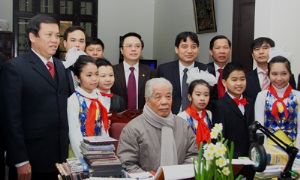 Tổng Bí thư Đỗ Mười và việc chuẩn bị đội ngũ kế cận