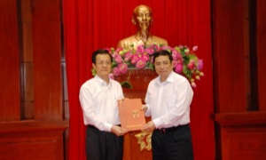 Hội nghị triển khai quyết định của Bộ Chính trị về công tác cán bộ