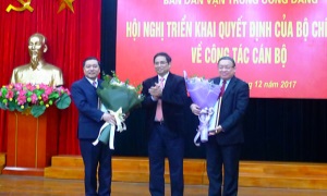Triển khai các quyết định của Bộ Chính trị về công tác cán bộ