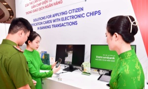 Vietcombank triển khai ứng dụng căn cước công dân gắn chip trong các giao dịch ngân hàng