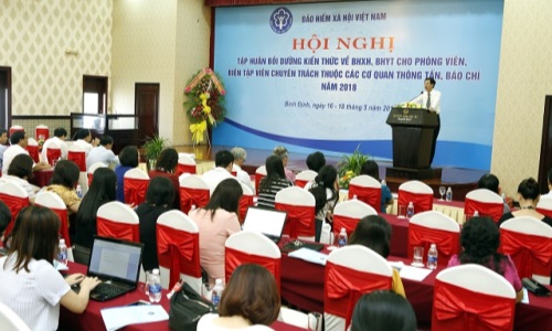 Hội nghị tập huấn bồi dưỡng kiến thức về bảo hiểm xã hội, bảo hiểm y tế cho phóng viên