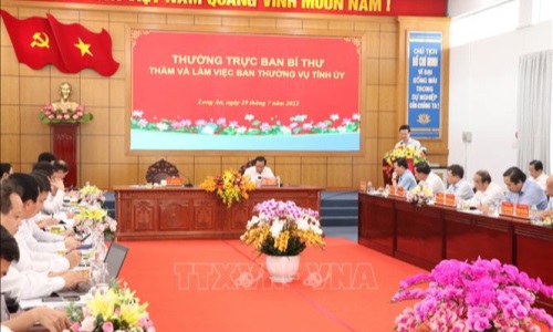 Thường trực Ban Bí thư Võ Văn Thưởng làm việc với Tỉnh ủy Long An