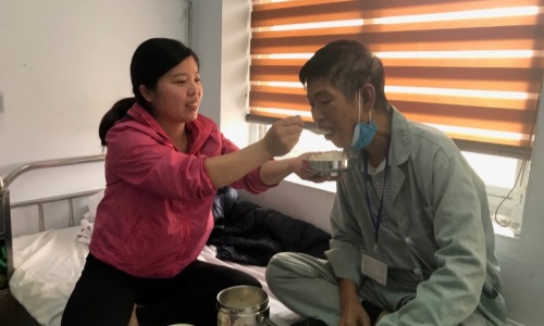 Bảo hiểm y tế mang Tết đến cho người nghèo