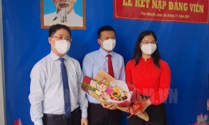 Đảng bộ TP. Hồ Chí Minh kết nạp 1.055 đảng viên là quần chúng ưu tú có thành tích nổi trội trong công tác phòng, chống dịch COVID-19