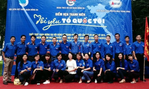 Tuổi trẻ Trường Đào tạo cán bộ Lê Hồng Phong (Hà Nội) học và làm theo Bác