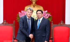 Đồng chí Phạm Minh Chính, Ủy viên Bộ Chính trị, Bí thư Trung ương Đảng, Trưởng Ban Tổ chức Trung ương tiếp Bí thư Toàn quốc Đảng Cộng sản Pháp